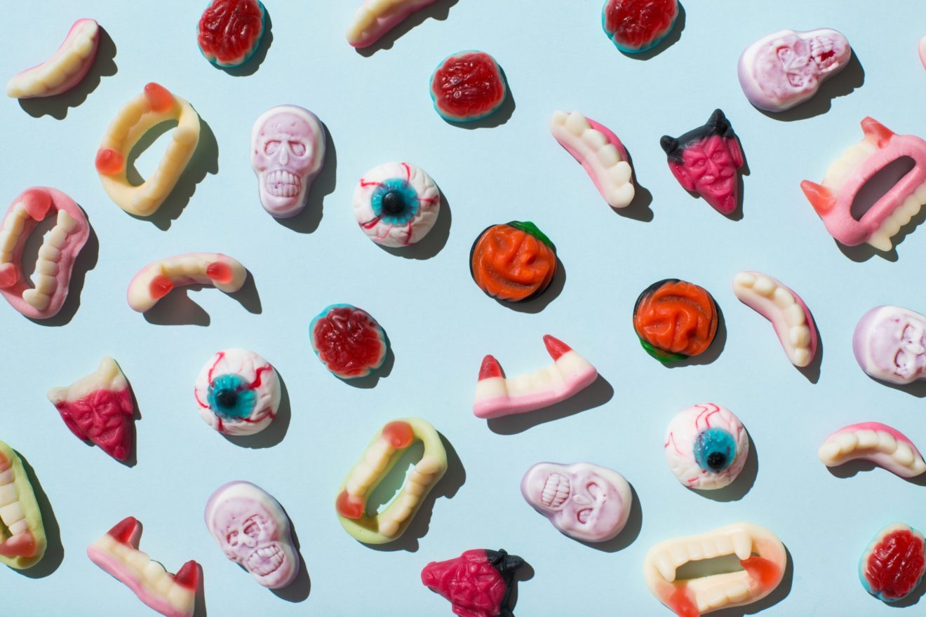 dentists-best-and-worst-candy-for-teeth-dandy