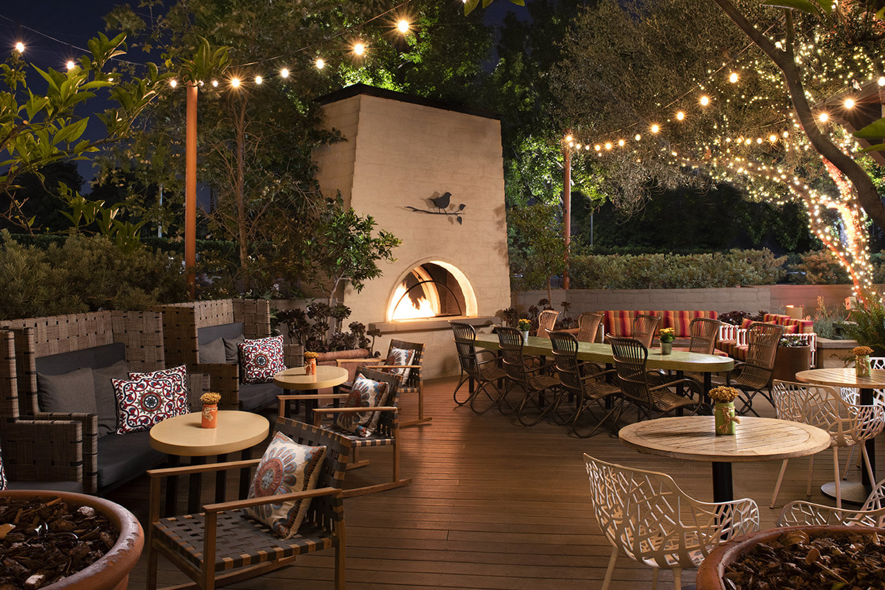 Dandy LA Meeting Front Yard Event